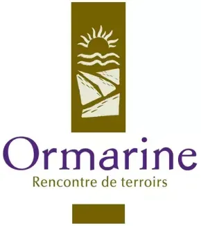 logo décrivant un soleil couchant sur des vignes et la mer logo décrivant un soleil couchant sur des vignes et la mer